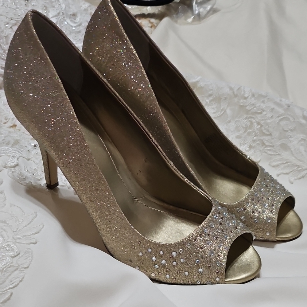 Elegant Gold Glitter Peep-Toe Heels